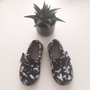Toms Baby Alpargata Slip on Shoes size T4
